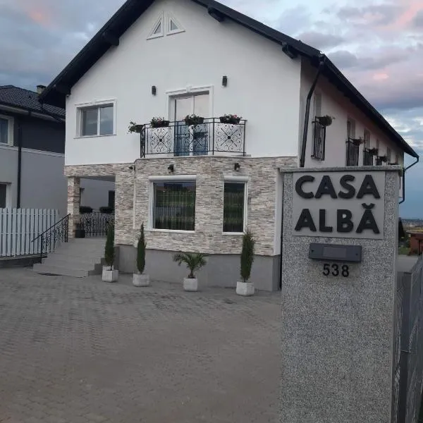 Casa Albă, hotel in Sănduleşti