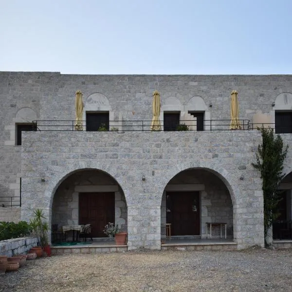 Akroyiali Apartments, hotel v destinácii Yerolimin