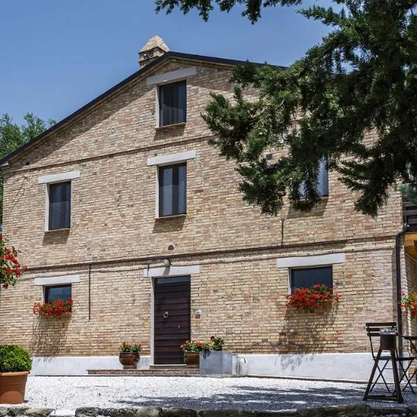 Casa Friano, hotel en Santa Vittoria in Matenano