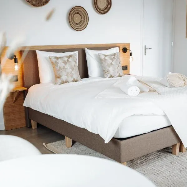 Hotel Paradis Zandvoort: Zandvoort şehrinde bir otel