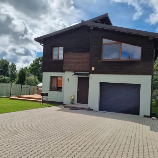 Tomo Namas, Hotel in Kveciai