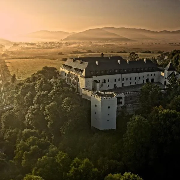 Hotel Grand Vígľaš, hotelli kohteessa Zvolen