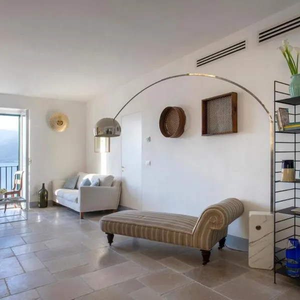 Casa Rubino - luxury apartment great views, hotel in Gaeta