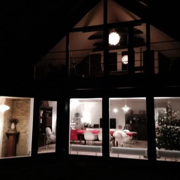 Quiet villa apartment close to everything, hotel v destinaci Odense