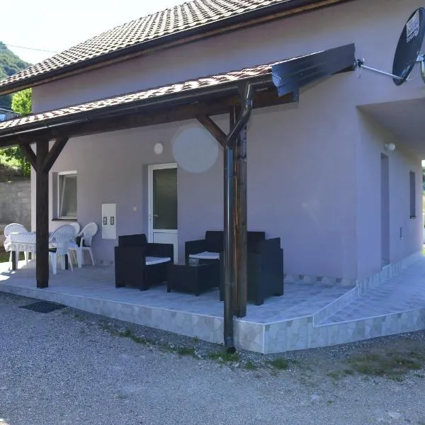 Kuca za odmor Dragina, hotel v destinaci Perućac