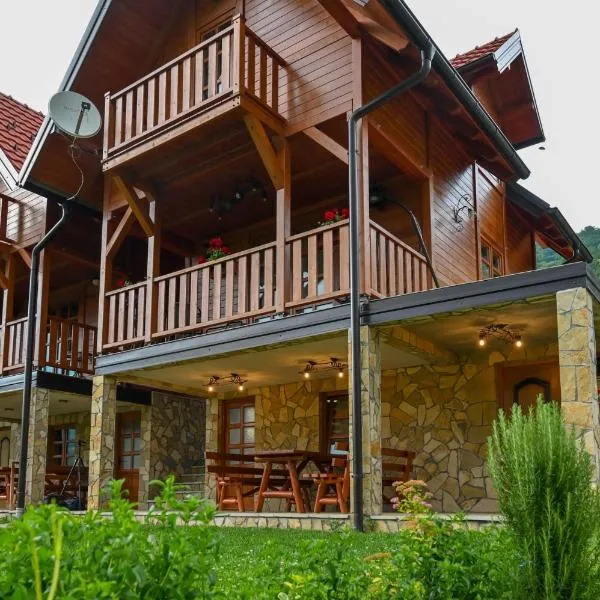 Vikendica pored Drine, hotel Okletac városában