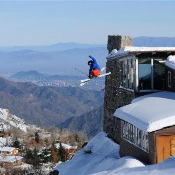 Cordillera Hostel, hotel en Valle Nevado