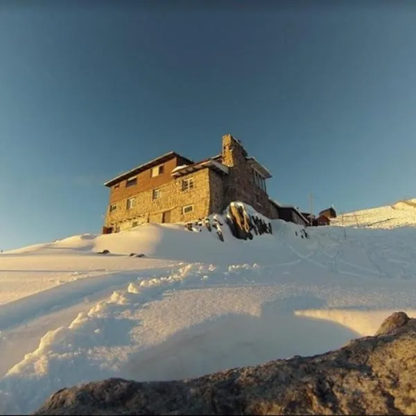 Cordillera Hostel, hotel en Farellones