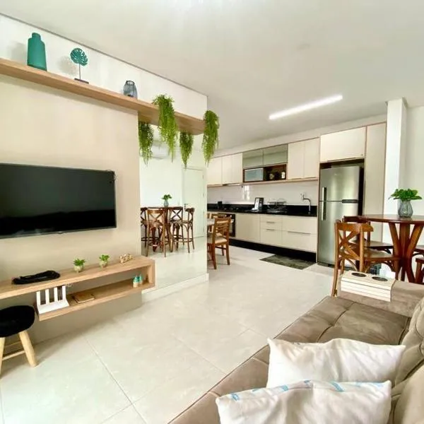 Apto 80m da Praia Grande vista mar!, hotel in Governador Celso Ramos
