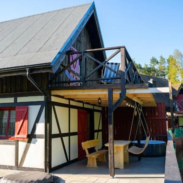 Domek na Kaszubach przy lesie i wodzie, Załakowo, Na Gwizdówce, Różany Domek II Kaszubska Wenecja, hotel in Sierakowice