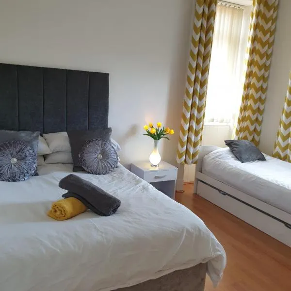 Troon Beach Town Golf Apartment Troon Ayrshire, hotel en Troon