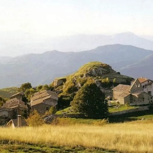 Gite L'EISSAME, hotel in Valavoire