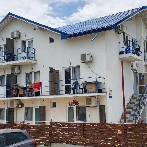 Hostel Delfinul Albastru, hotel v destinaci Costineşti