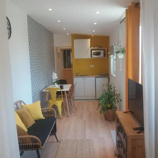 Studio neuf dans propriété au bord de la mer, hotel em Criel-sur-Mer