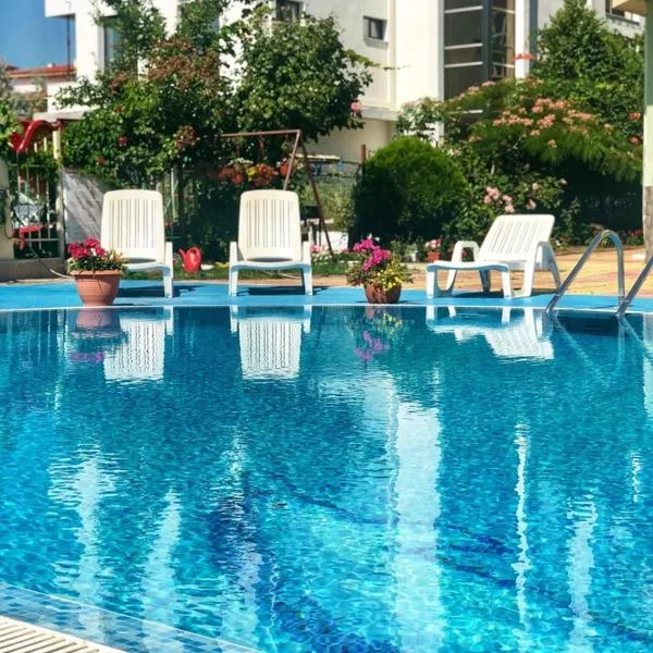 Хотел Кристал, hotel v destinaci Ravda