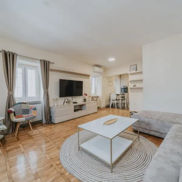 Regina apartments, hotel v destinaci Budva