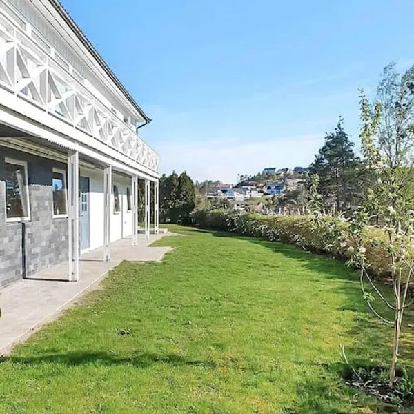 Romslig og fin leilighet 17 min til Kristiansand Centrum, hotel en Nodeland