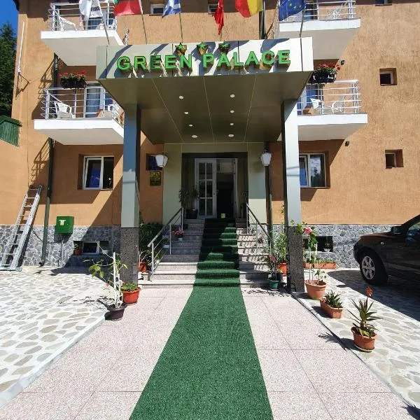 Hotel Green Palace, מלון בסינאיה
