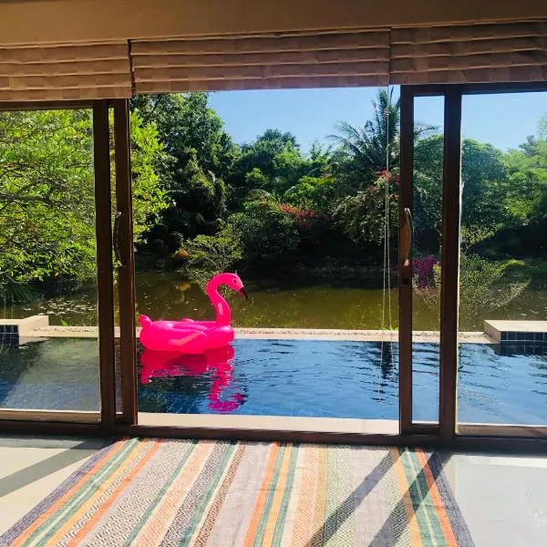 Pool Villas by Honey - Luxury Family Resort-8 km from Beach & Nightlife, hotel v destinaci Nong Prue