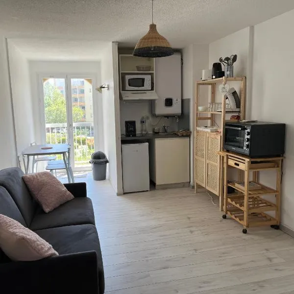 Logement entier port et plages Carnon: Carnon-Plage şehrinde bir otel