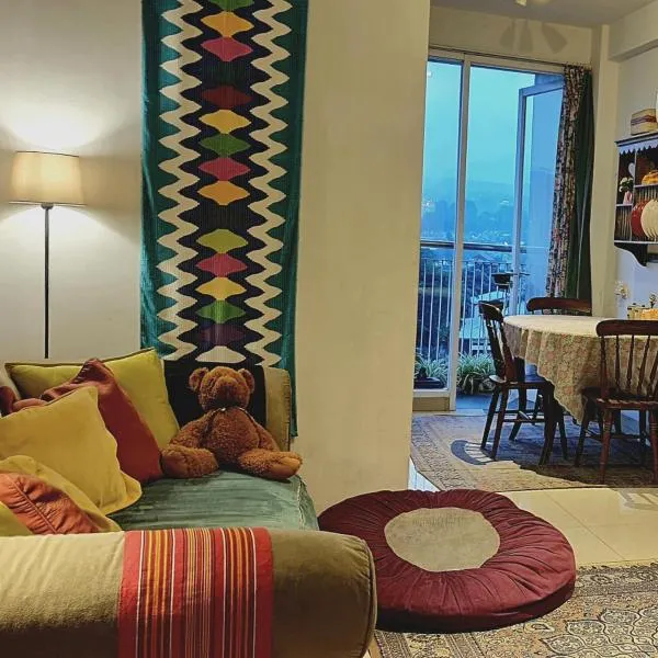 1010 - Bohemian Apartment, khách sạn ở Bandung