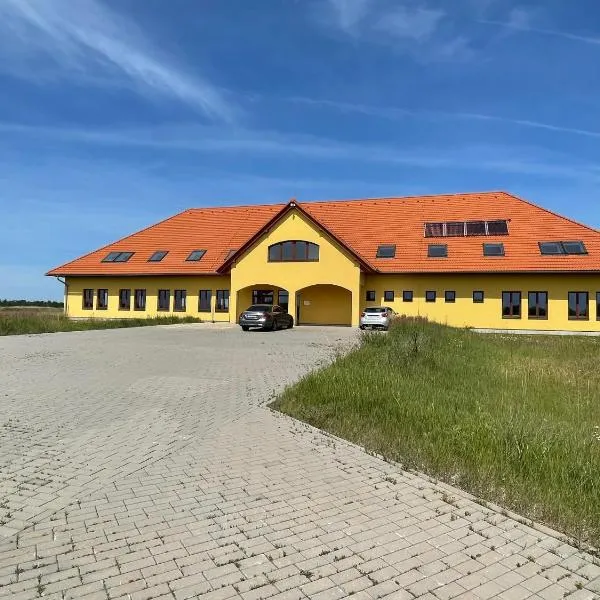 Adama PRO, hotel v destinaci Horní Dunajovice