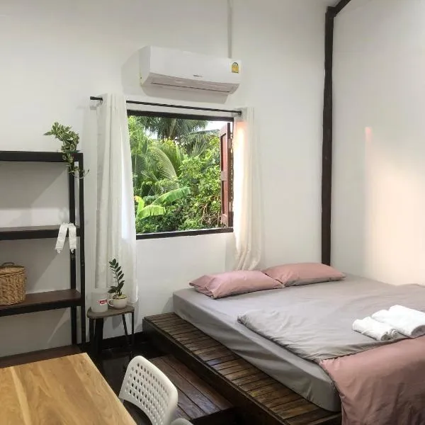 Bo Cabin in Garden โบคาบิน อิน การ์เดน, hotel en Ban Nong Ki