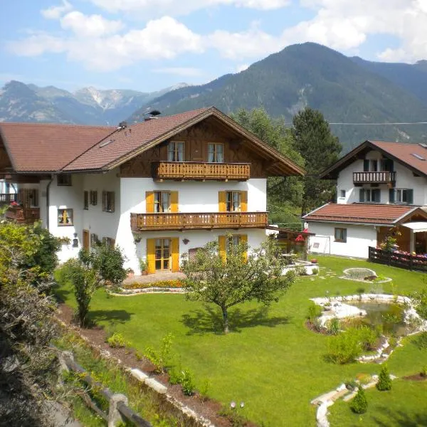 Haus Daheim, ξενοδοχείο σε Mittenwald