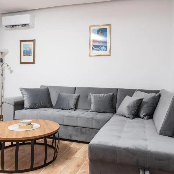 Apartment Kiki, hotelli kohteessa Kaštel Štafilić