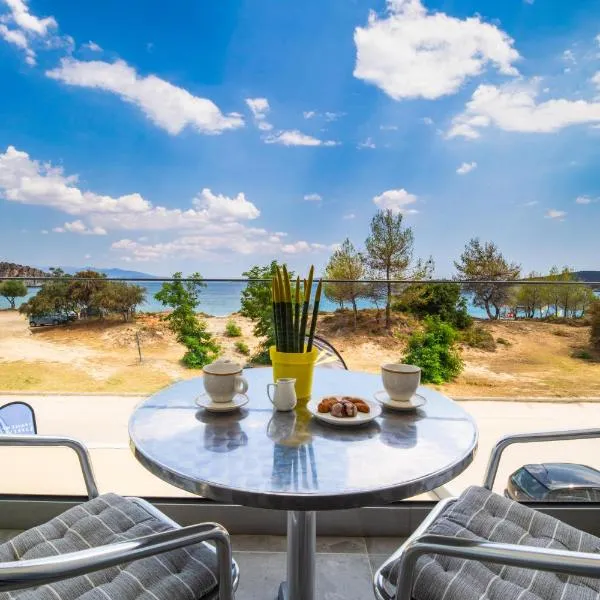 ANGELO Cafe Hotel, hotel in Tolo