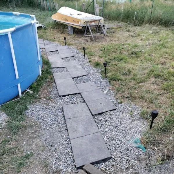 Appartement atypique avec piscine partagée., hotel v destinácii Prads-Haute-Bléone