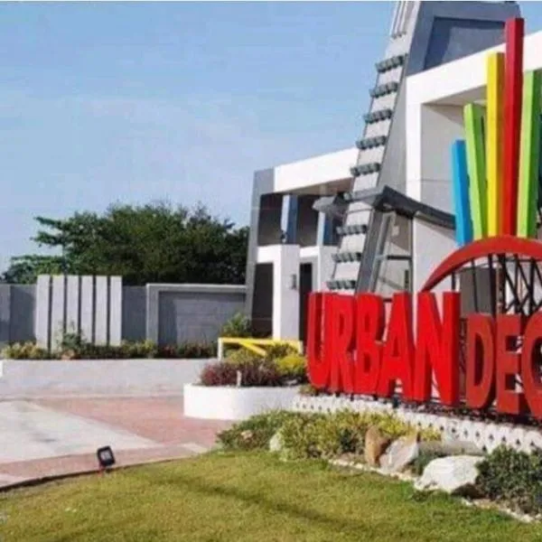 Drea Staycation 2 Bedroom at Urban Deca Homes Marilao, hotel di Lias