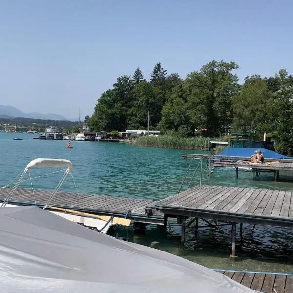 Ferienwohnung Velden am See - 24 Holiday mit Seezugang, hotel v Velden am Worthersee