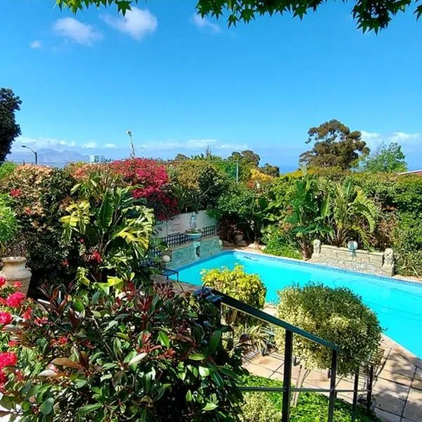 Roosboom Guest Apartments, hotel in Somerset West