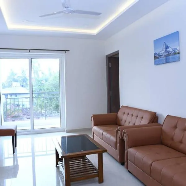 Beach Heaven Deluxe Rooms & Serviced Apartments, hôtel à Suratakal
