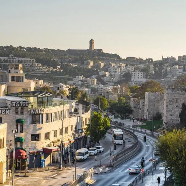 Golden Walls Hotel, hotel di Ma'ale Adumim