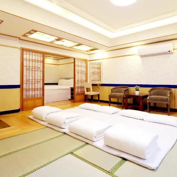 Phoenix Pavilion Hot Spring Hotel, hotel v destinaci Taipei