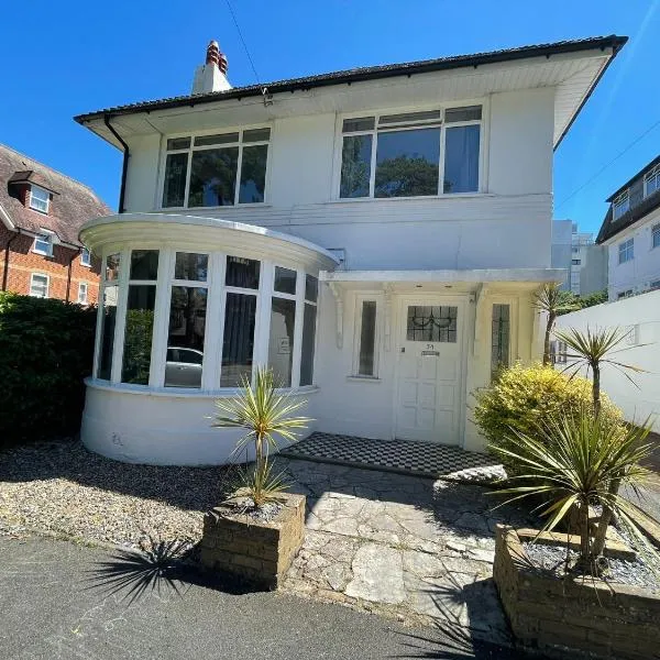 Bayside GuestHouse, hotel v destinaci Bournemouth