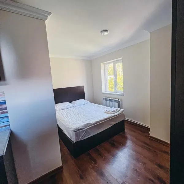Apartaments Tsaghkadzor, hotel v destinaci Hrazdan