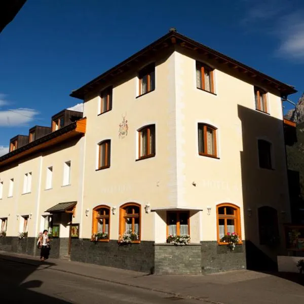 Hotel Astras, hotel v destinaci Scuol