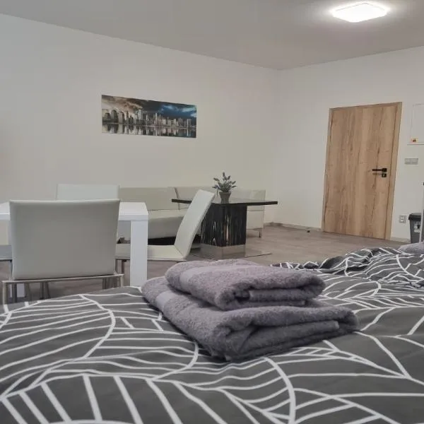 Apartmány U Jiříka, hotel di Petřvald