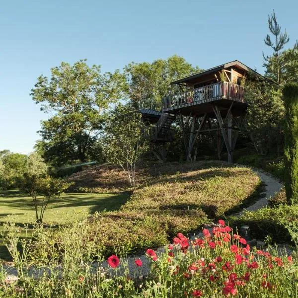 Le Domaine des Prés Verts Suites & Chambres avec Jacuzzi Privatif, хотел в Arnay-le-Duc