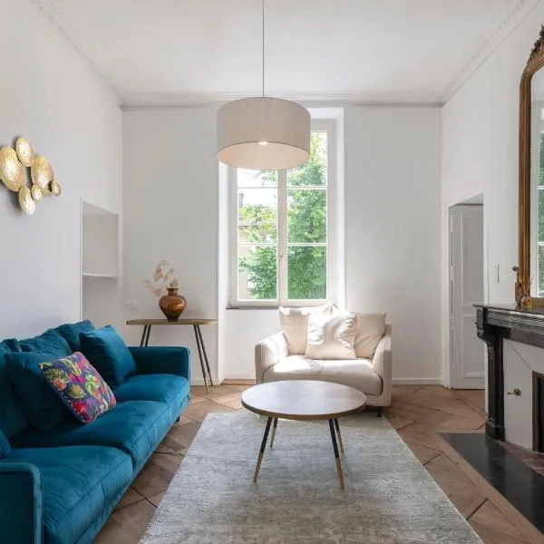 L'élégant de Stanislas - T3 lumineux à Nancy: Nancy'de bir otel