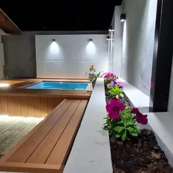 Casa Centrica con Yacuzzi !!!, hotel v destinaci Puerto Iguazú