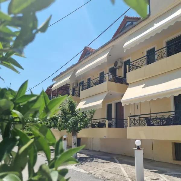 Studios Achileous 1: AgiaKampos şehrinde bir otel