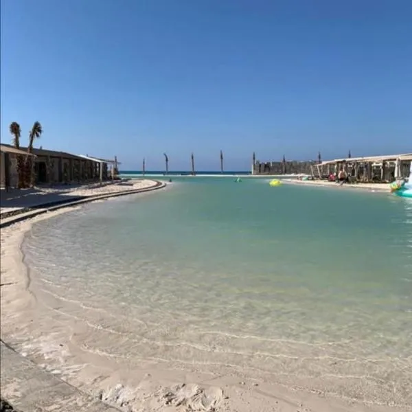 Hacienda bay painthouse 4 bathrooms, hotel v destinaci El Alamein