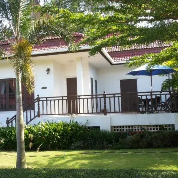 Sunflower Villas, hotel in Laem Ngop