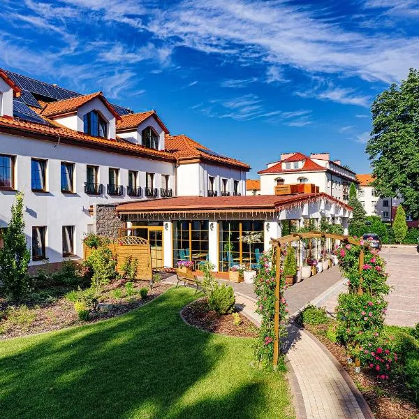 Villa Astra - Apartments & Restaurant, hotell i Oświęcim