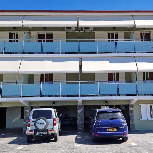 Studios Achileus 2, hotel in AgiaKampos