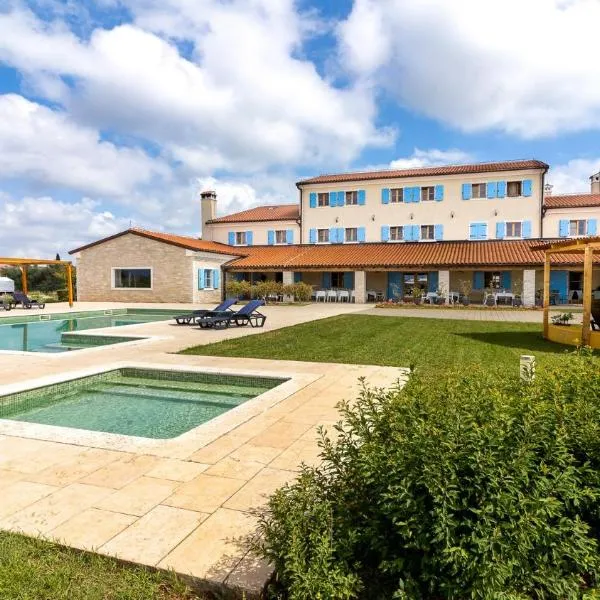 VELANERA Hotel & Restaurant, hotel v Meduline